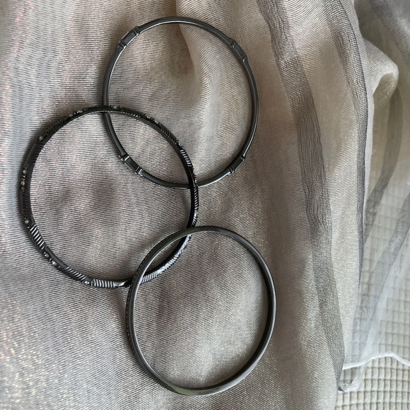 2/$20 Set of 3 Lia Sophia Bacelet - Picture 3 of 3